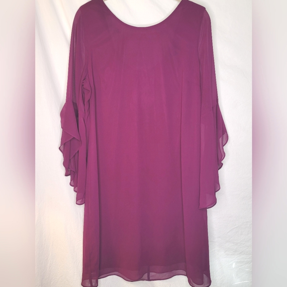 Thalia Sodi Plum/Violet Sheer Lined Dress Large Flutter Sleeves Beautiful